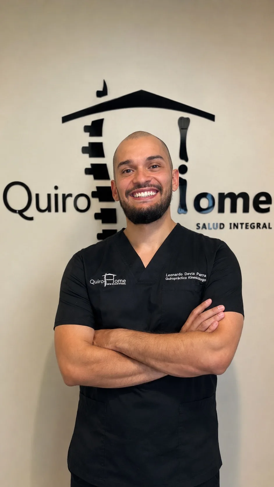 Leonardo Devia, profesional en QuiroHome