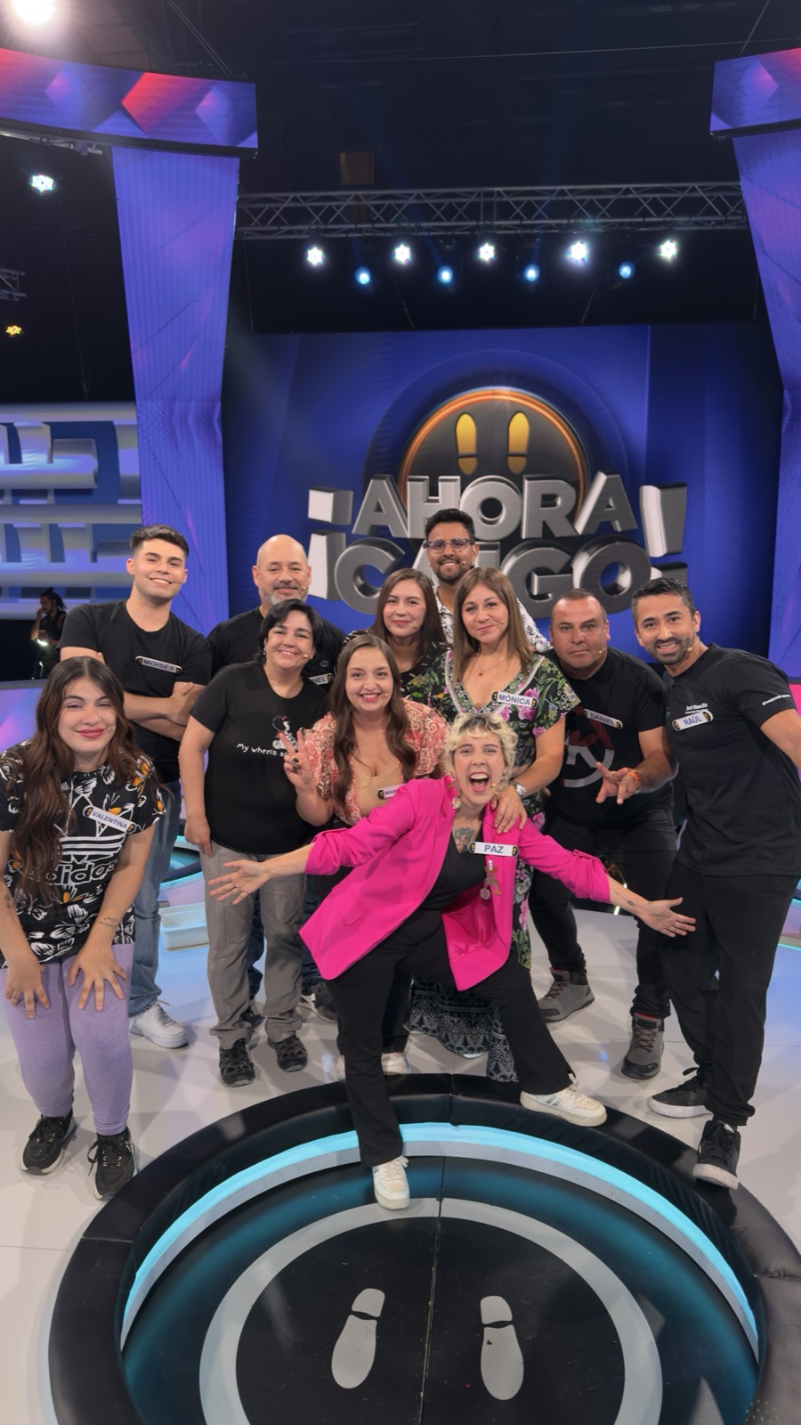 El equipo de ¡Ahora Caigo! junto a DC. Raúl Mancilla en el estudio
