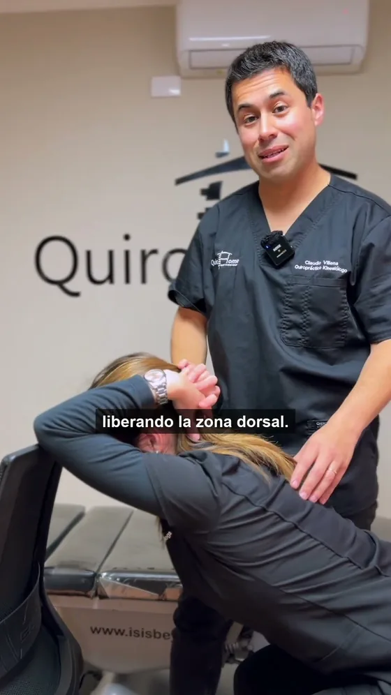3 elongaciones para el cuello y la espalda si trabajas sentado